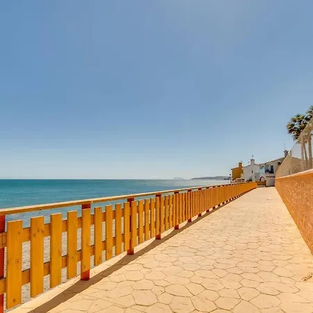 Beachfront Townhouse * Estepona