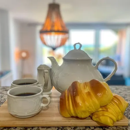 Beachfront Townhouse Semesterbostad *