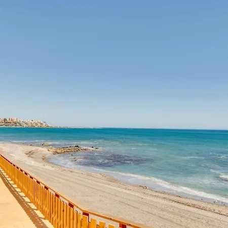 Hébergement de vacances Beachfront Townhouse Estepona
