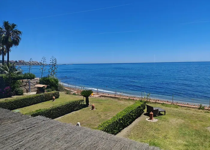 Vakantiehuis Beachfront Townhouse Estepona