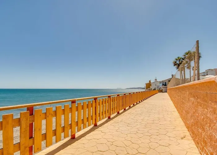 Beachfront Townhouse * Estepona